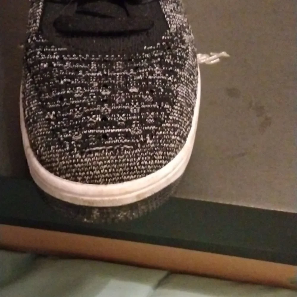 Nike     - Picture 7 of 9